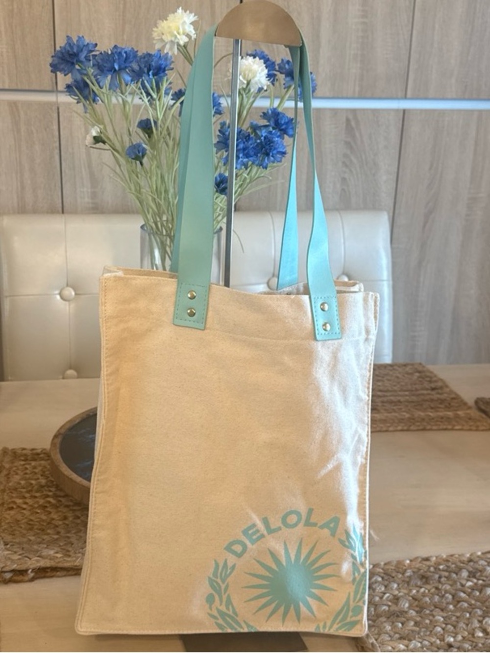 RARE SWAG! J Lo Jennifer Lopez DELOLA promo canvas wine/liquor carrier tote bag
